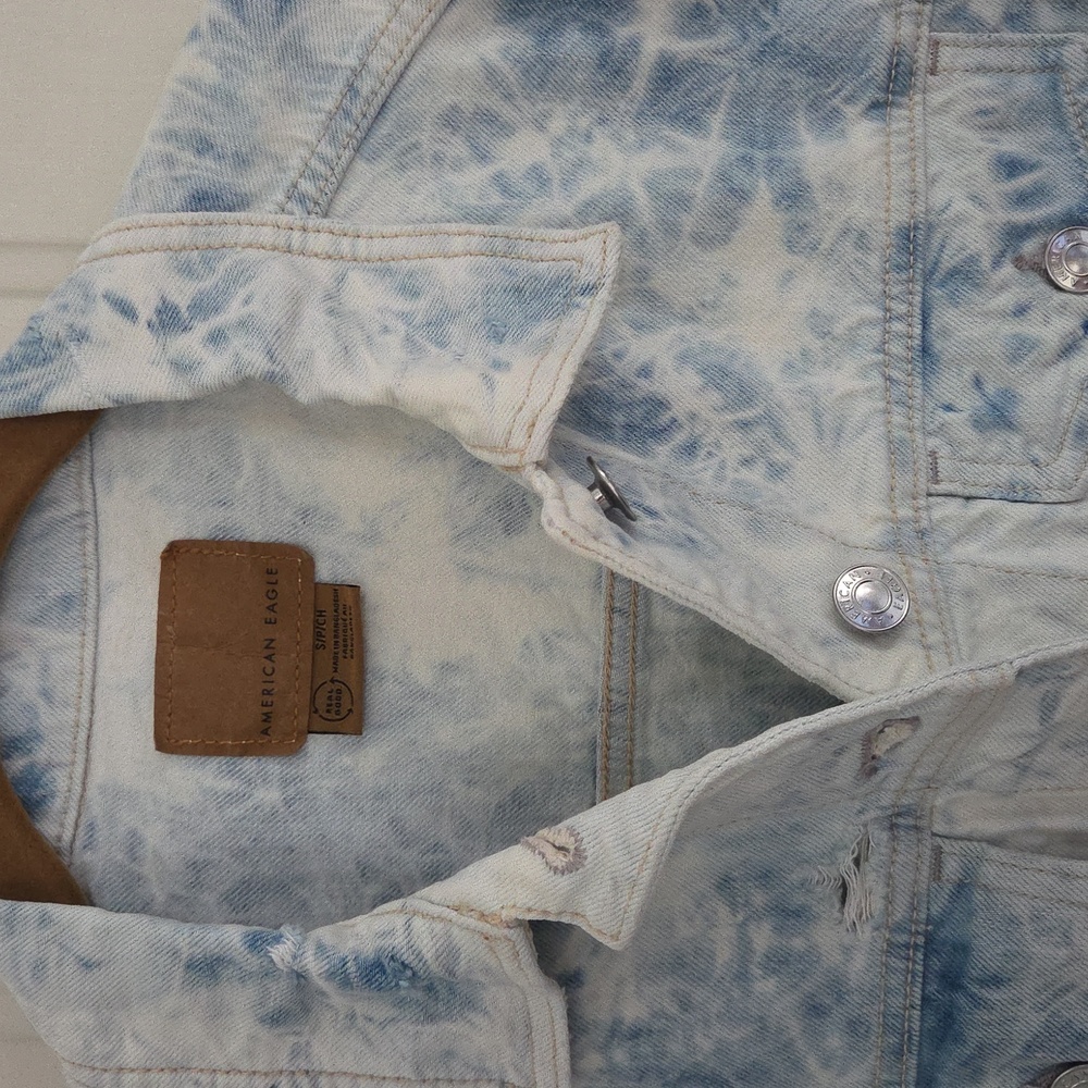 AE Shrunken Tie-Dye Denim Jacket - Picture 7 of 11